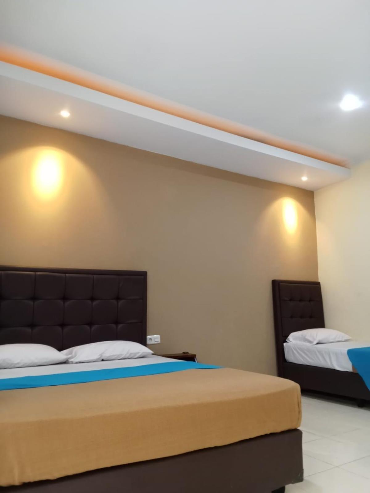 Hotel Priangan Чиребон Экстерьер фото